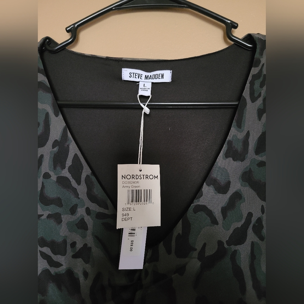 Steve Madden Green Mesh Leopard Print Long Sleeve Bodysuit Womens Size Large - Picture 4 of 5
